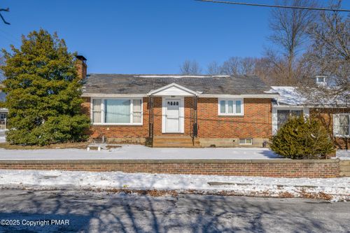 303 N 9th St, Bangor, PA, 18013-1628 | Card Image