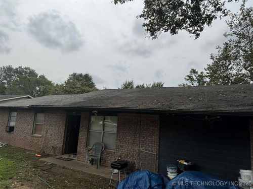 320 E Cloud St, Bristow, OK, 74010-3901 | Card Image