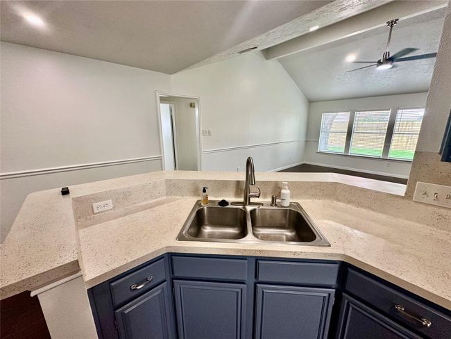 Kitchen | Image 6