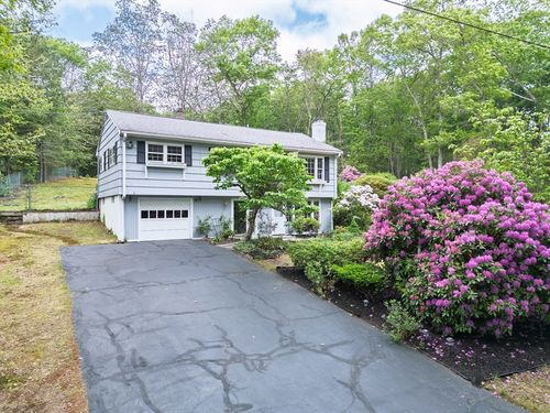 6 Marshall St, Norfolk, MA, 02056-1542 | Card Image