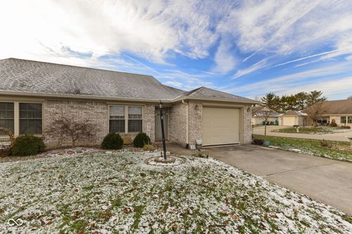 2047 Pelican Dr, Franklin, IN, 46131-7768 | Card Image