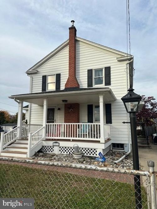 224 Park Ave, BRISTOL, PA, 19007-3018 | Card Image