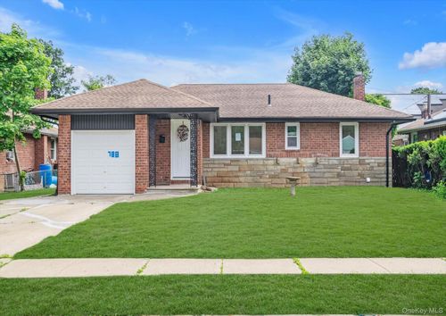 788 Dean Dr, North Baldwin, NY, 11510-1106 | Card Image