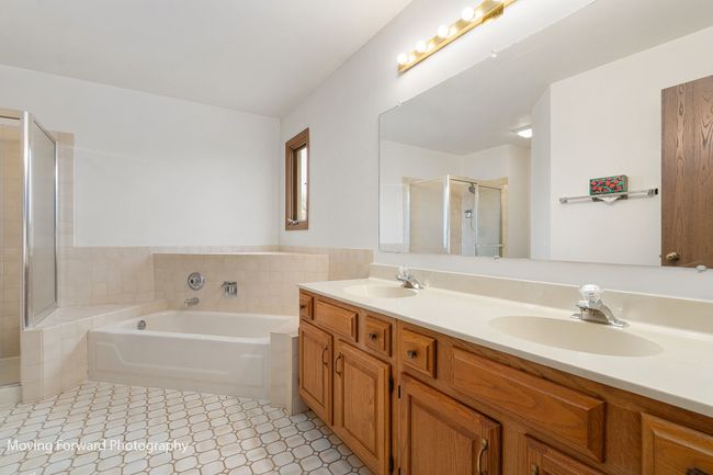 4331 N Cottonwood Trl, House other with 4 bedrooms, 3 bathrooms and 2 parking in Hoffman Estates IL | Image 24