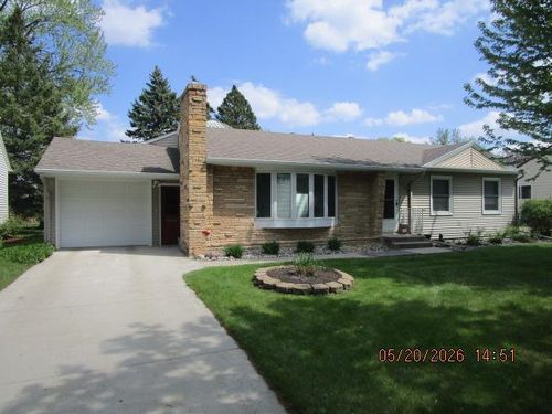 828 2nd Street N, Wahpeton, ND, 58075 | Card Image