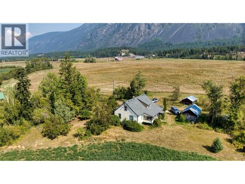 4333 12 St, Creston, BC, V0B1G2 | Card Image