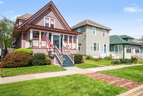 1019 Pearl St, Saint Joseph, MI, 49085-1351 | Card Image