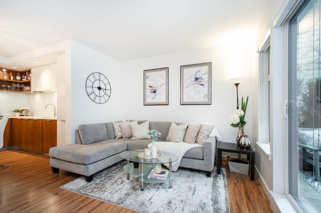 216 - 111 E 3 Rd Street, Condo with 1 bedrooms, 1 bathrooms and 1 parking in North Vancouver BC | Image 7
