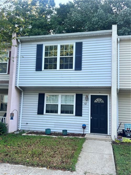 42 Otsego Dr, Newport News, VA, 23602-2070 | Card Image