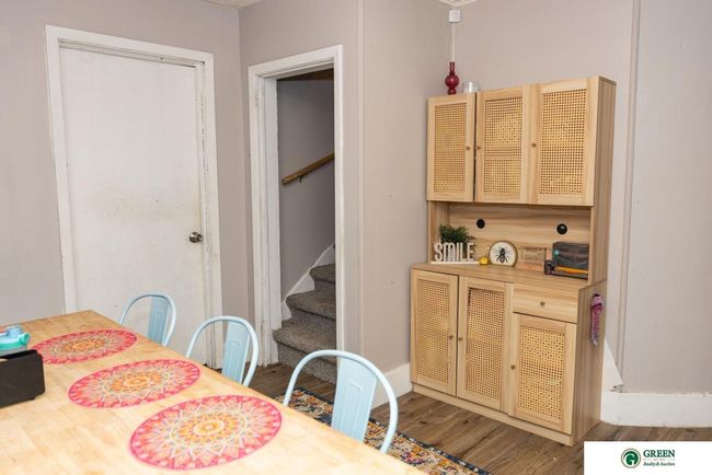 555 W 6 Th St, House other with 4 bedrooms, 2 bathrooms and 1 parking in York NE | Image 8