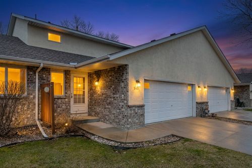 563 Milwaukee Rd, Shakopee, MN, 55379-2545 | Card Image