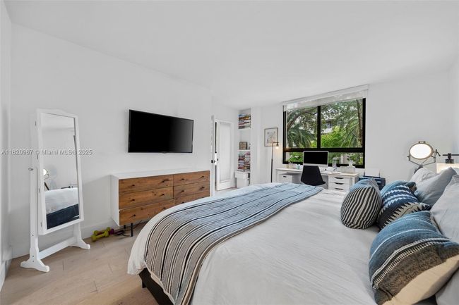 APT-237 - 141 Crandon Blvd, Condo with 3 bedrooms, 2 bathrooms and null parking in Key Biscayne FL | Image 14
