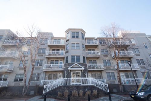 apt-301-15 Freedomway, Jersey City, NJ, 07305-5499 | Card Image