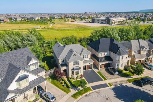 345 Potts Terr, Milton, ON, L9T0X5 | Card Image