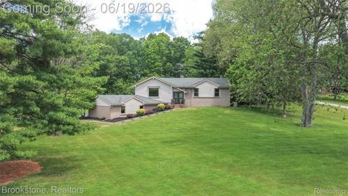 12168 Carriage Trail Cir, Davisburg, MI, 48350-1688 | Card Image