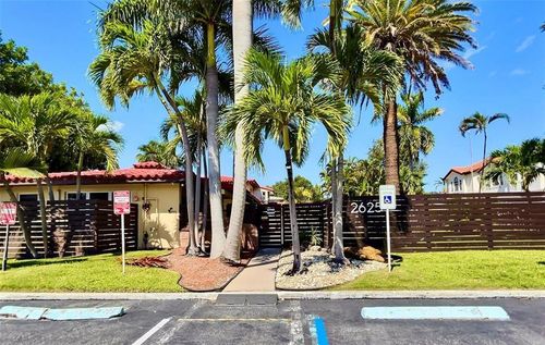 apt-7-2625 Ne 13th Ct, Fort Lauderdale, FL, 33304-1574 | Card Image