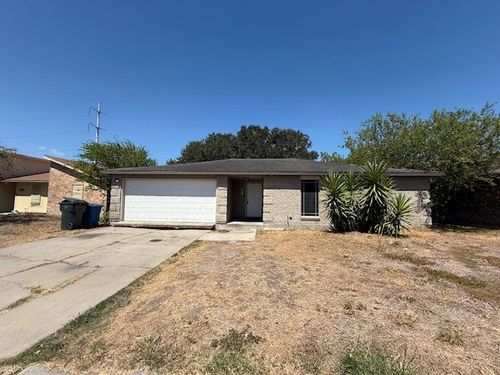 3338 Crestmeadow Dr, Corpus Christi, TX, 78415-3826 | Card Image