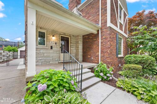 309 Merriweather Rd, Grosse Pointe Farms, MI, 48236-3430 | Card Image