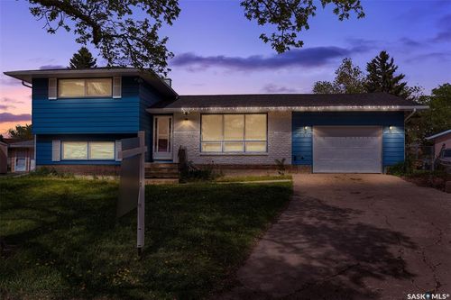 33 Bauermeister Street, Regina, SK, S4R5N3 | Card Image