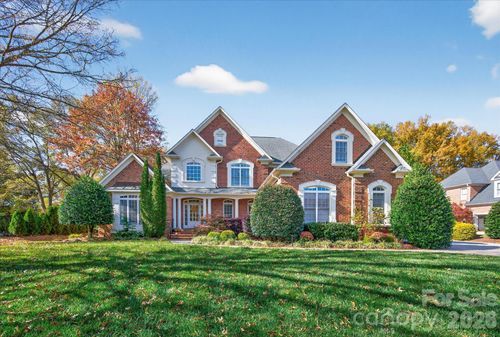 1202 Churchill Downs Dr, Waxhaw, NC, 28173-6577 | Card Image