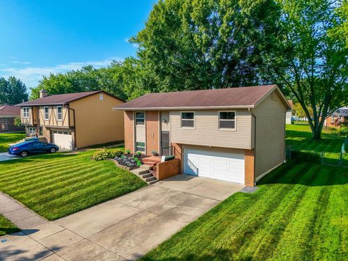 583 Wagonwheel Ln, Marysville, OH, 43040-1250 | Card Image