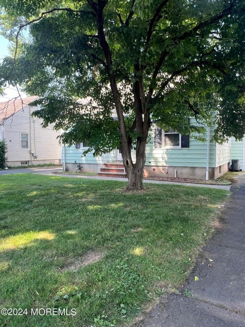 145 S 23rd St, Kenilworth, NJ, 07033-1831 | Card Image