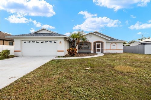 208 Se 21st Lane, Cape Coral, FL, 33990 | Card Image