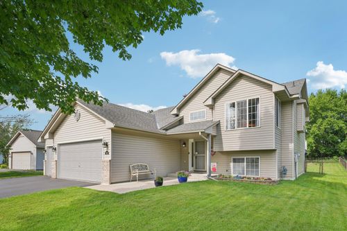 601 Heritage Trl, Jordan, MN, 55352-1074 | Card Image
