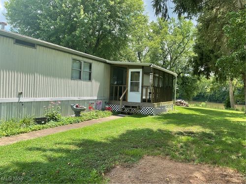 100 Ferry St, Beverly, OH, 45715-1136 | Card Image