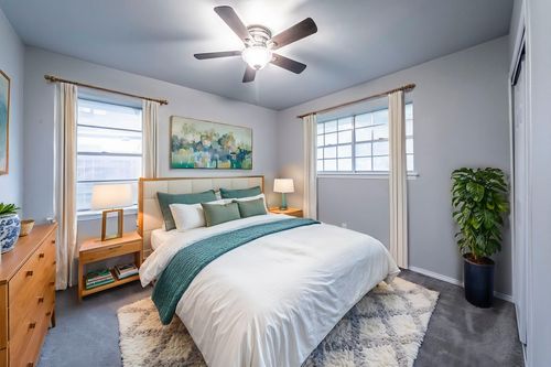 1725 Camara Ct, Grand Prairie, TX, 75051-4304 | Card Image