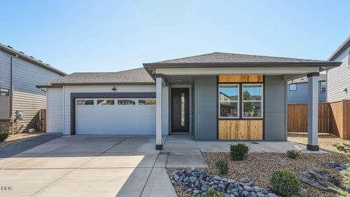 21560 Se Etna Pl, Bend, OR, 97702-1307 | Card Image