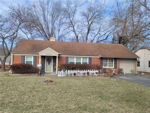 2312 W 78th St, Prairie Village, KS, 66208-3815 | Card Image