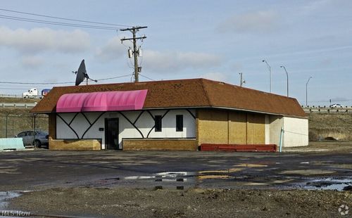 16800 Brookpark Road, Cleveland, OH, 44135 | Card Image