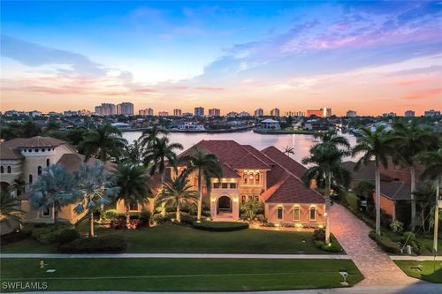 580 Heathwood Dr, Marco Island, FL, 34145-5080 | Card Image