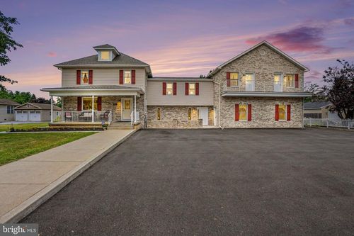 924 W Trindle Rd, MECHANICSBURG, PA, 17055-4091 | Card Image