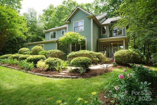 25 Madelyn Ln, Fairview, NC, 28730-8524 | Card Image