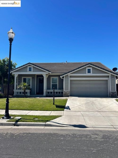252 Laird Pl, Brentwood, CA, 94513-7331 | Card Image
