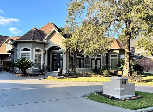 211 Wedgewood Dr, Montgomery, TX, 77356-8365 | Card Image