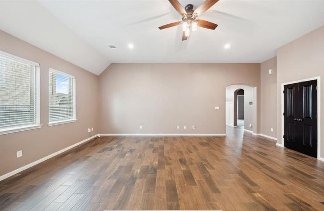 5715 Oakhurst Trl, House other with 4 bedrooms, 2 bathrooms and 2 parking in Pasadena TX | Image 6