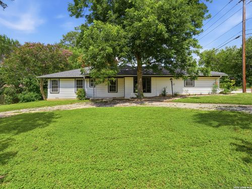 402 Stardust Dr, San Antonio, TX, 78228-2761 | Card Image