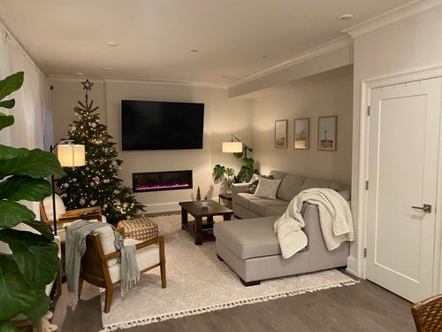 10xx Lee St, White Rock, BC, V4B4P2 | Card Image