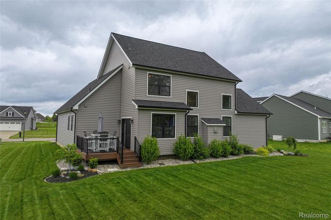 Exterior | Image 7