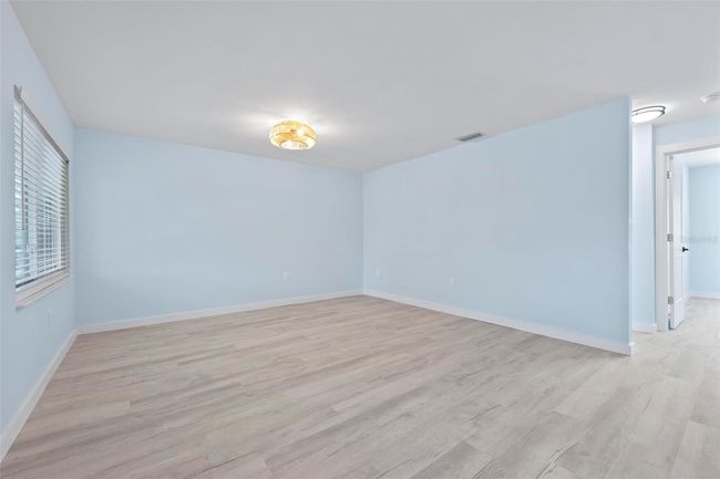 APT-207 - 1258 Barbara Dr, Condo with 2 bedrooms, 1 bathrooms and null parking in VENICE FL | Image 4