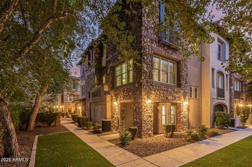 2482 E Roma Ave, Phoenix, AZ, 85016-4973 | Card Image