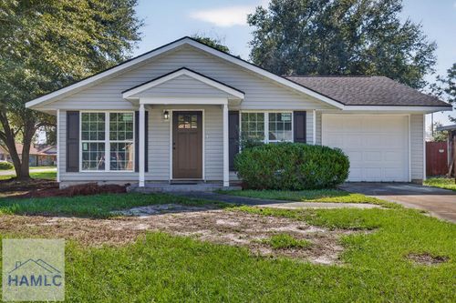 223 Garden Cir, Hinesville, GA, 31313-4483 | Card Image