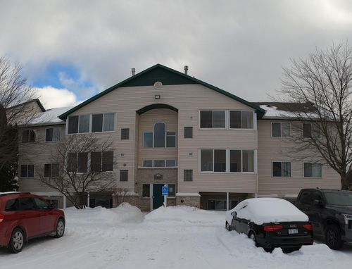 unit-11-5869 Crosswinds Dr, Norton Shores, MI, 49444-8752 | Card Image