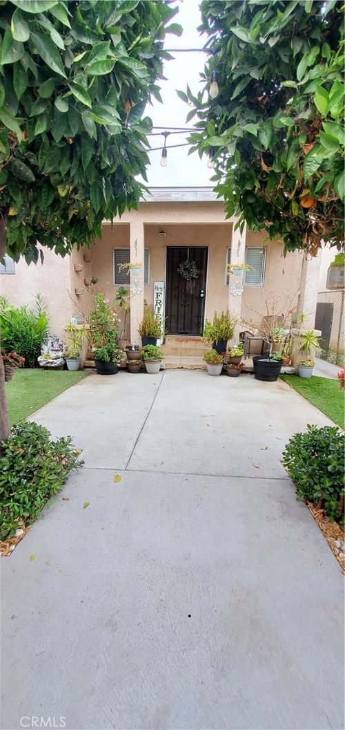4521 Dozier St, East Los Angeles, CA, 90022-1118 | Card Image