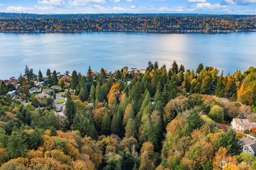 13515 62nd Ave Ne, Kirkland, WA, 98034-4901 | Card Image