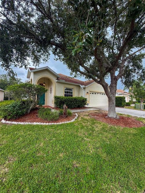 4017 Langdrum Dr, Wesley Chapel, FL, 33543-7904 | Card Image
