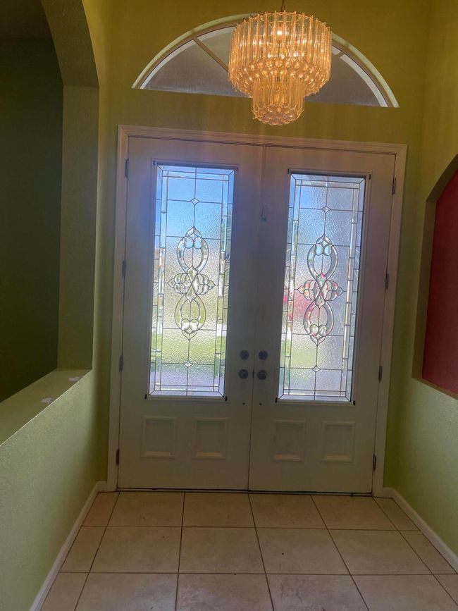 1072 Sw Castaneda Ln, House other with 3 bedrooms, 2 bathrooms and null parking in Port St. Lucie FL | Image 4